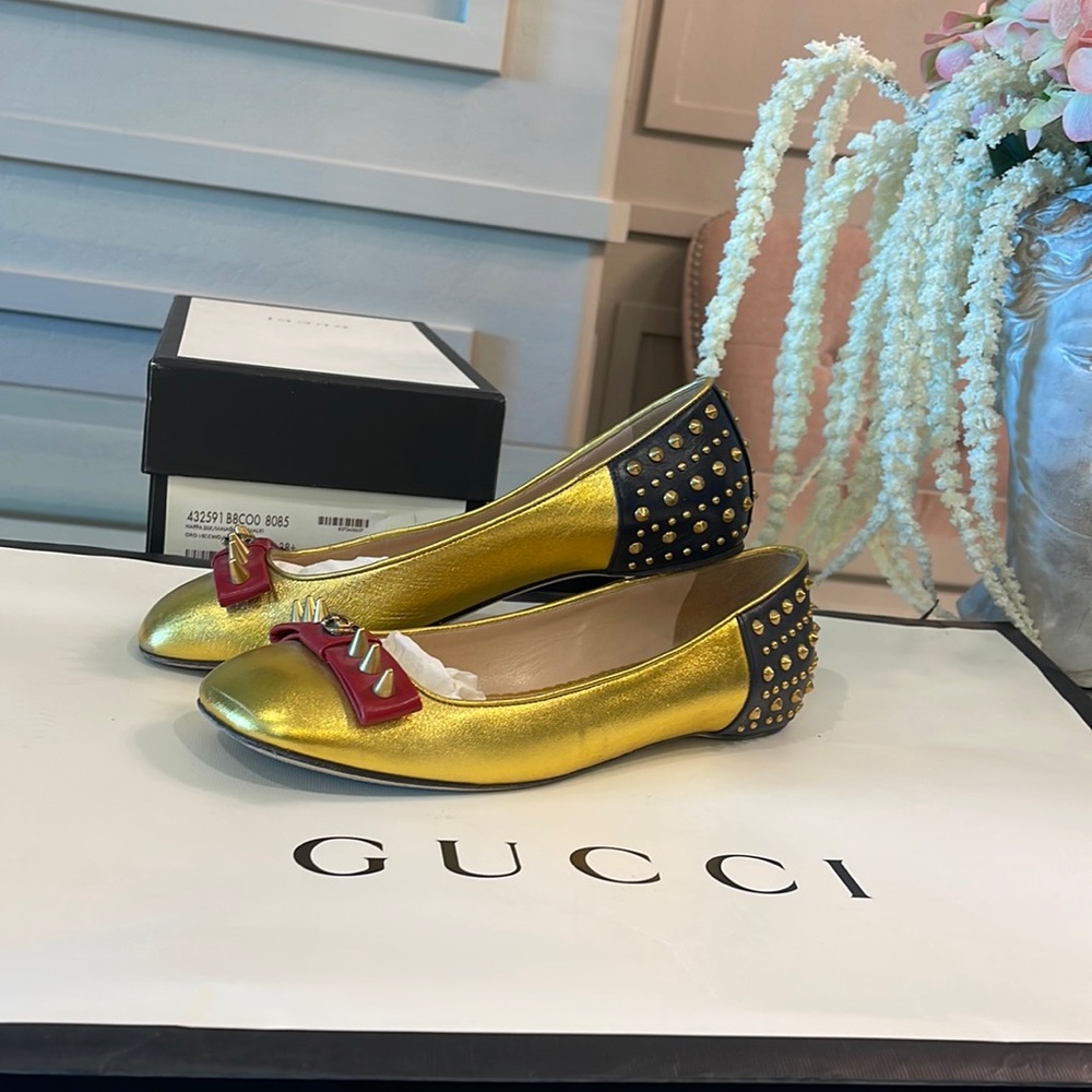 Gucci flats studded size 8/12